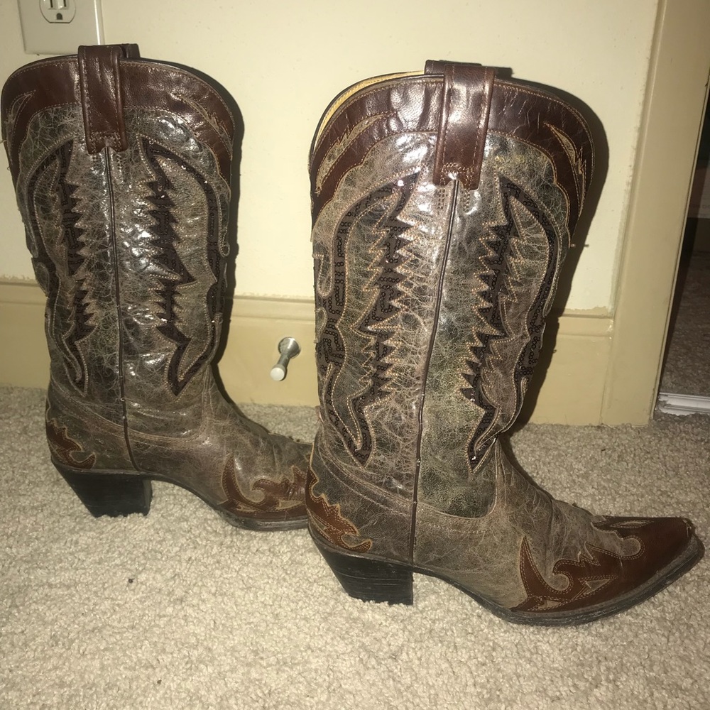 Corral boots